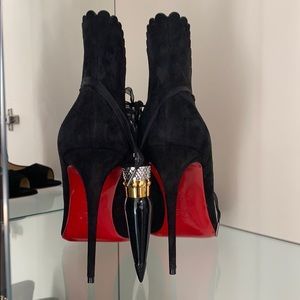 Meet your Posher, Jamiliya